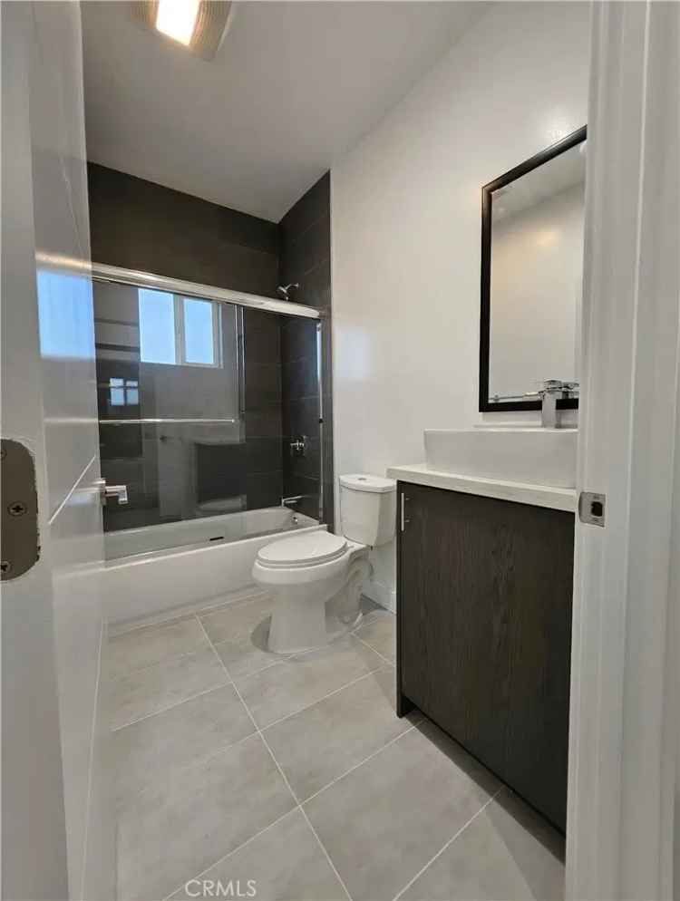 House For Sale in 632, North Normandie Avenue, Los Angeles, California