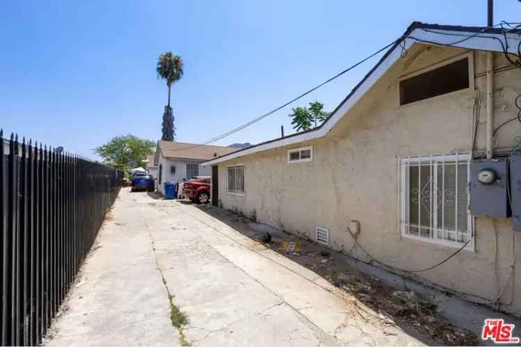 House For Sale in 1572, Ricardo Street, Los Angeles, California