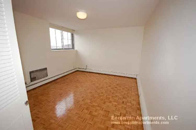 Rent Apartment Unit with Modern Features in Convenient Location