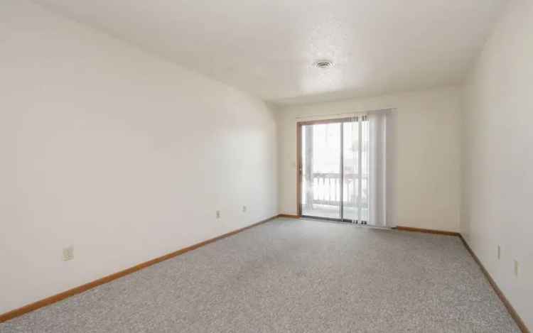 Rent Apartments Near Iowa State University with Spacious Floor Plans