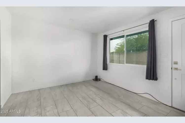 Rent Duplex in Central Location with Modern Renovations and Amenities