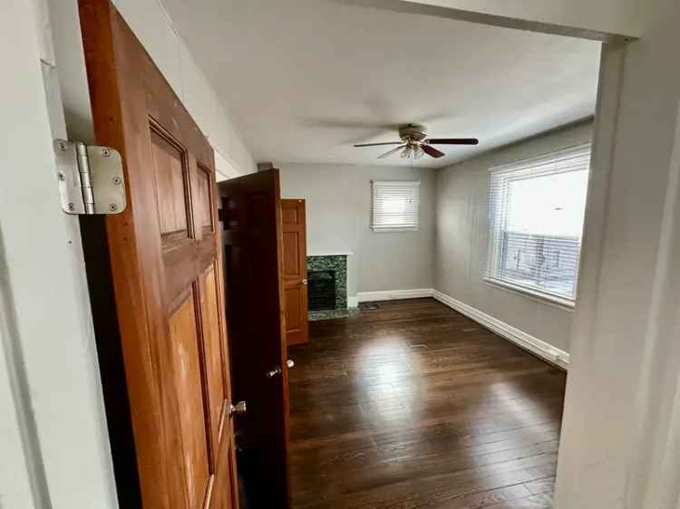 Rent Apartment Unit in Norwood Ohio with Modern Features and Amenities