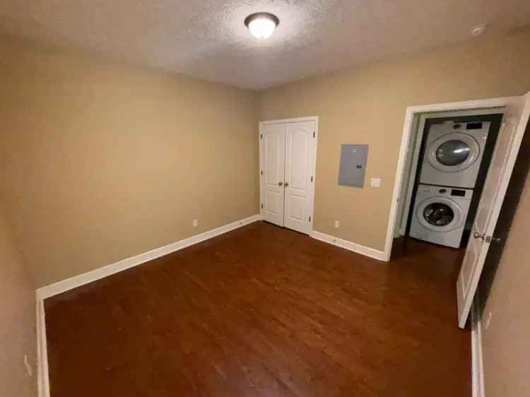 Rent Apartment Unit in Downtown Bowling Green with City Views