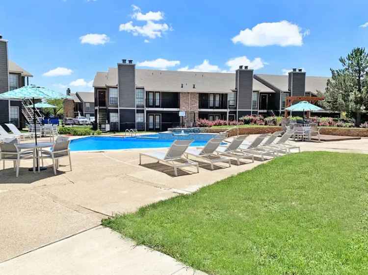 Rent Apartments in Amarillo with Air Conditioning and Swimming Pool