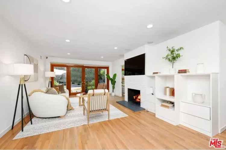 Buy Ranch Home in Sherman Oaks with Pool and Chef's Kitchen