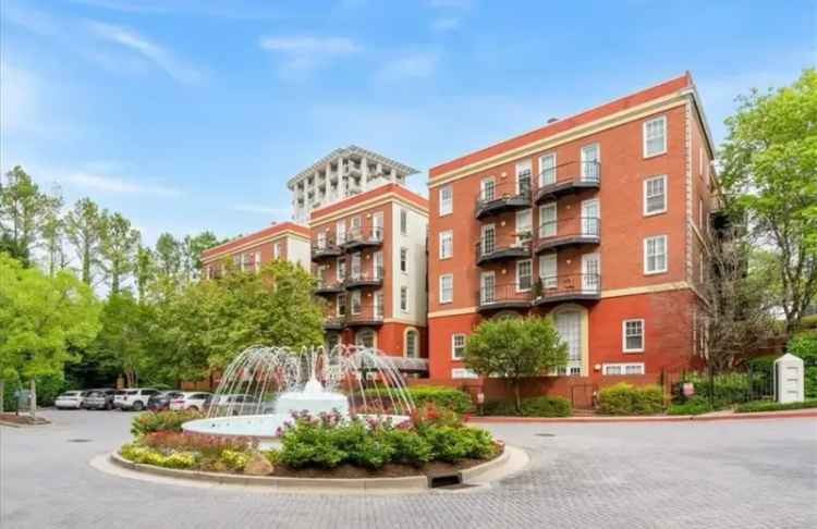 Rent Large 2 Bedroom Apartment Unit in Buckhead with Loft and Balcony