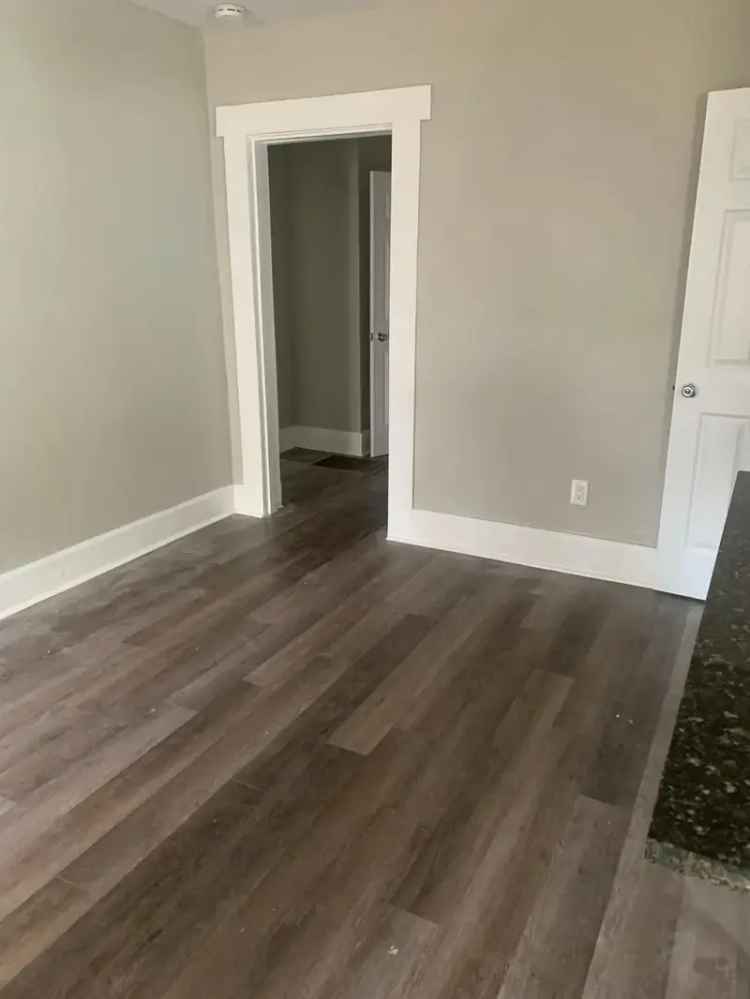 Rent Updated Apartment Unit with 3 Bedrooms and 2 Bathrooms