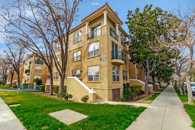 Buy Charming Townhome in San Jose with Modern Features and Amenities