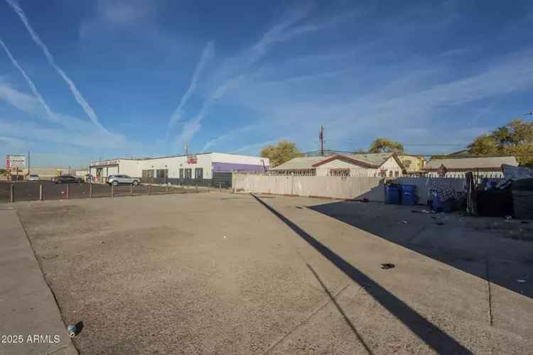 Buy commercial property in Phoenix with retail and office space