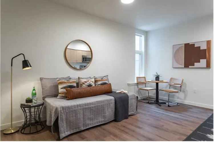 Rent Apartments in North Queen Anne with Rooftop Patio and Modern Features