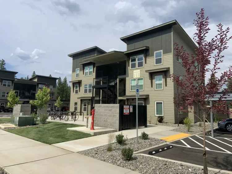 Rent Newly Constructed Apartments Near Deschutes National Forest