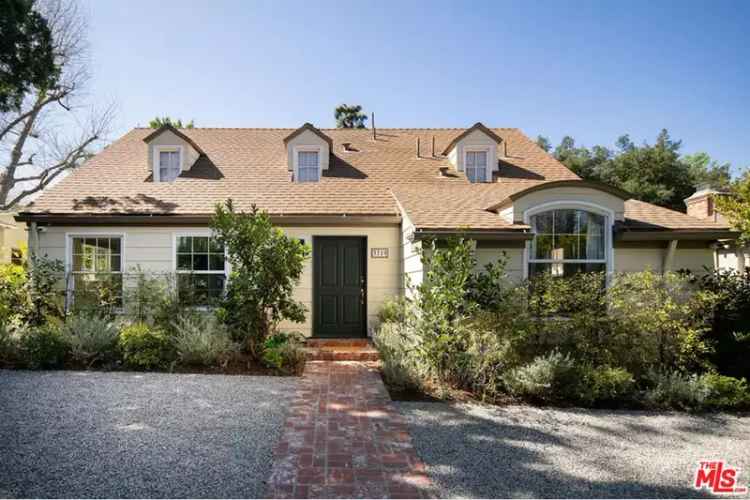 House For Sale in 3719, Laurel Canyon Boulevard, Los Angeles, California