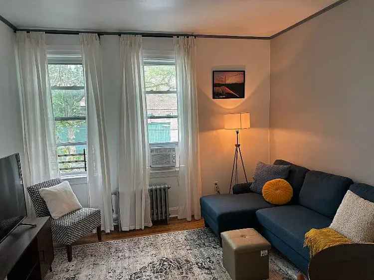 Rent Townhouse in Bronx with Comfort and Convenience