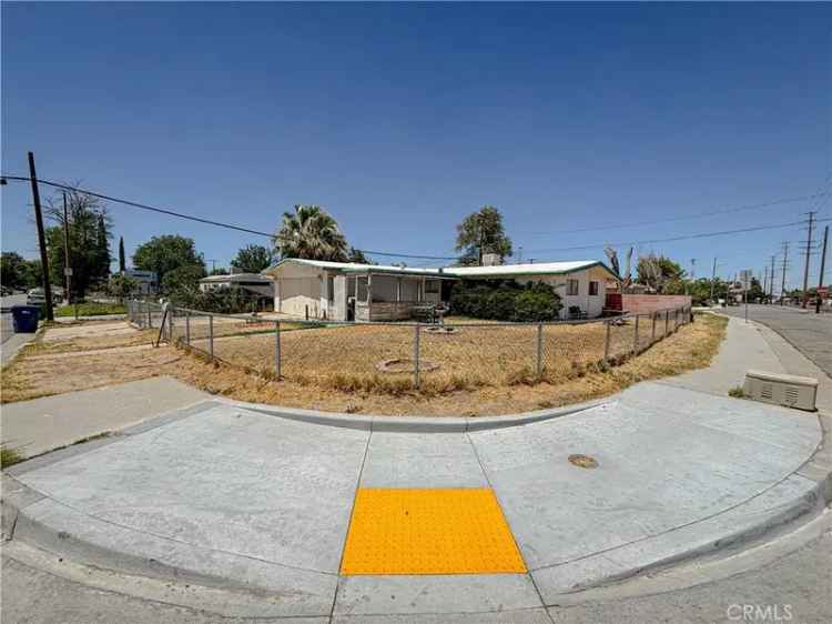 House For Sale in Lancaster, California