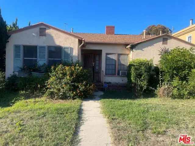 House For Sale in 5735, Bowesfield Street, Los Angeles, California