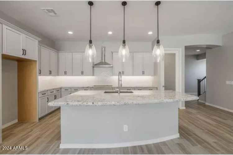 Buy 5 Bedroom House in Queen Creek with Spa Shower and Gourmet Kitchen