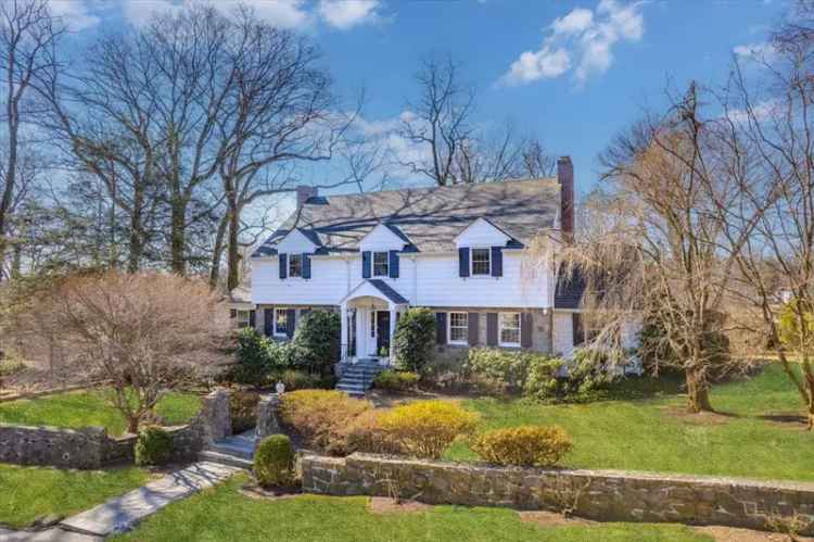 Rent Stunning 6 Bedroom Colonial Home in Larchmont Woods with Modern Features