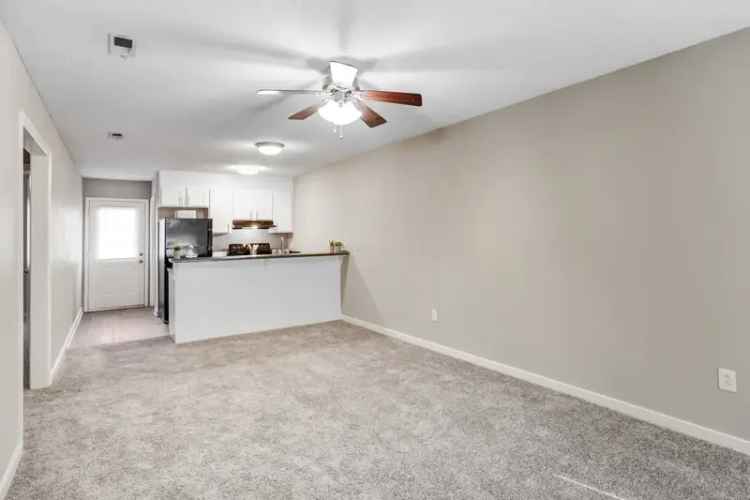 Rent Apartments in Huntersville with Secluded Atmosphere and Great Amenities