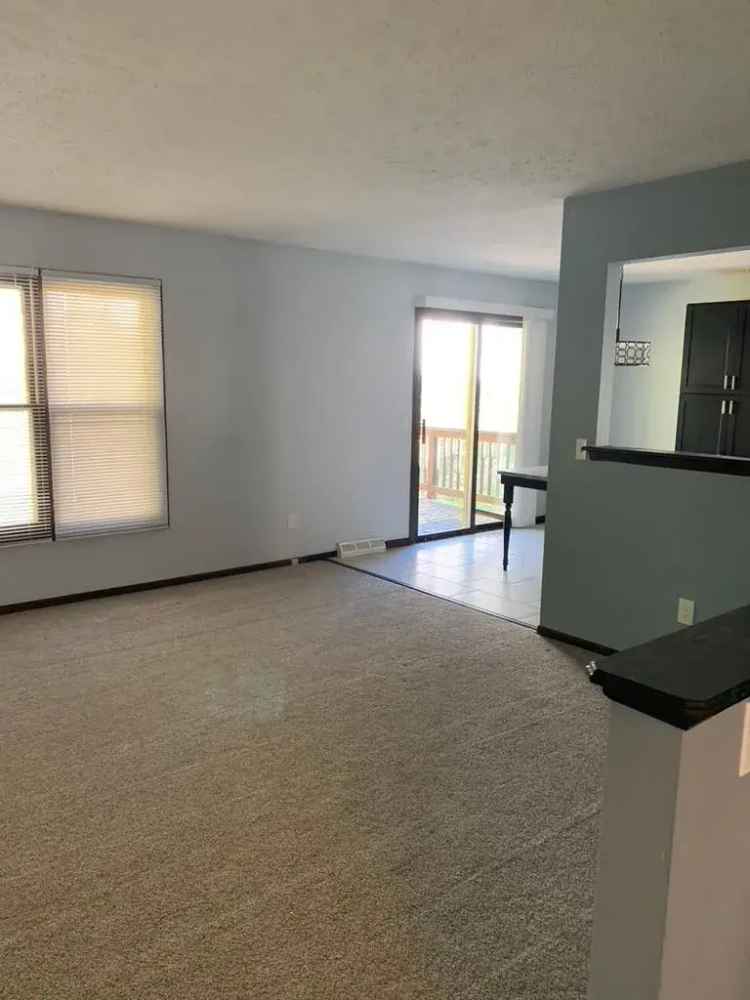 Rent Condo in Ideal Location with 4 Bedrooms and Modern Features