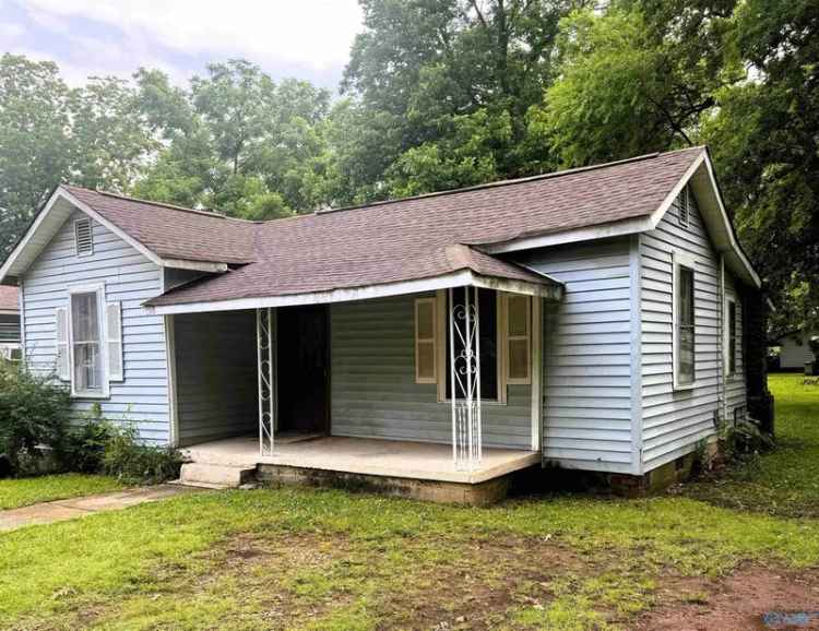 House For Sale in 517, 12th Avenue Northwest, Decatur, Alabama