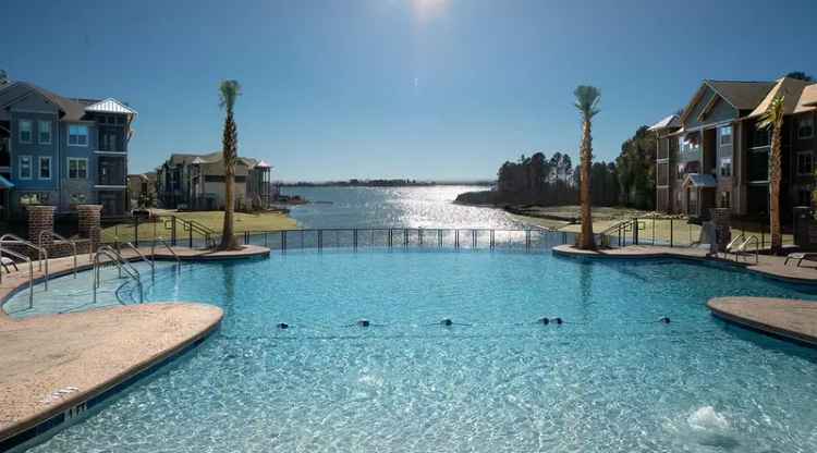 Rent Apartments in Lake Bluffton SC with Fishing and Spacious Layouts