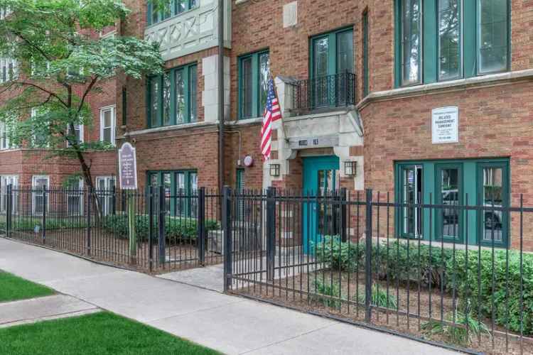 Rent Affordable Apartments in 55 Plus Community Chicago with Spacious Layouts