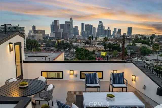 House For Sale in 957, Everett Street, Los Angeles, California