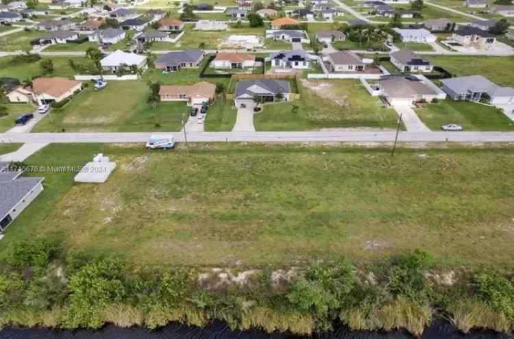 Land For Sale in 1028, Northwest 18th Terrace, Cape Coral, Florida