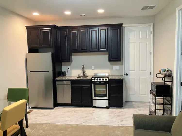 Rent Furnished 1 Bedroom Apartment in Aurora with Modern Amenities