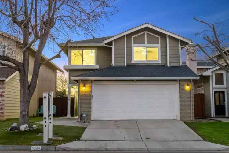 Buy 3 Bedroom Single Family Home in a Prime Community with Upgrades