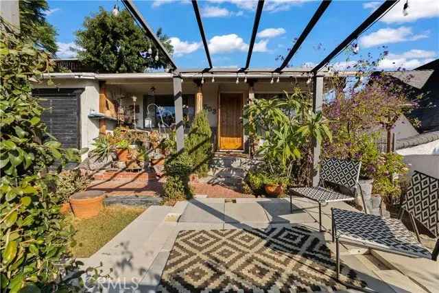 House For Sale in 4553, Zane Street, Los Angeles, California