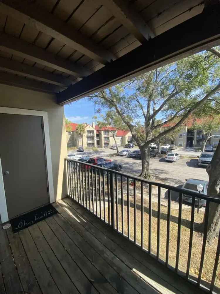 Rent Charming 1 Bedroom Condo in Altamonte Springs with Pool Access