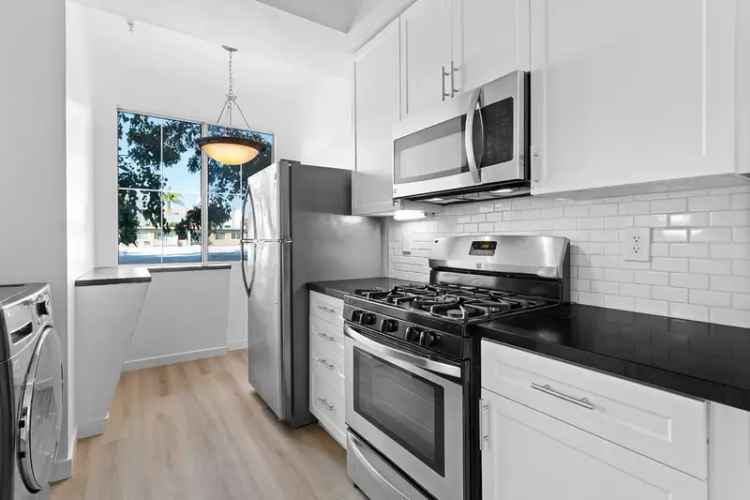 Rent Contemporary 2 Bedroom Apartment Near Sawtelle Blvd