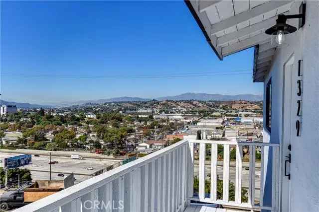 House For Sale in 1329, North Hicks Avenue, California