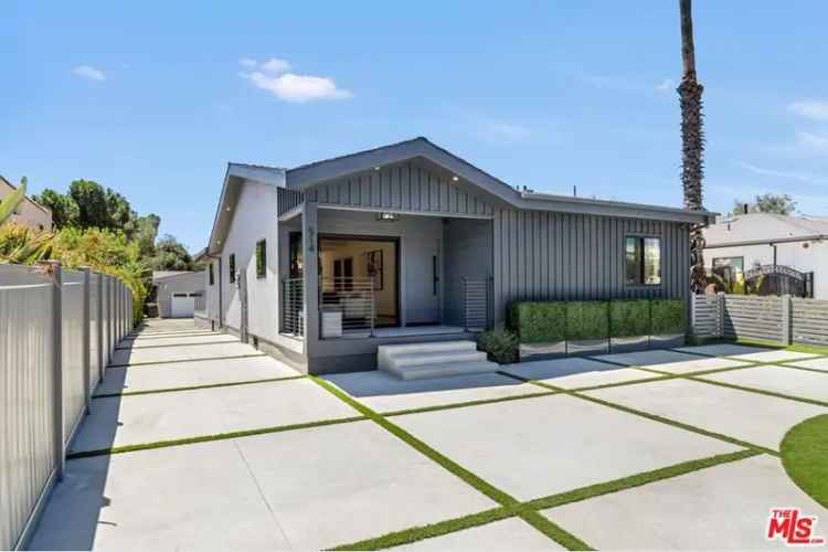 Buy modern traditional single story home in Pasadena with spacious features