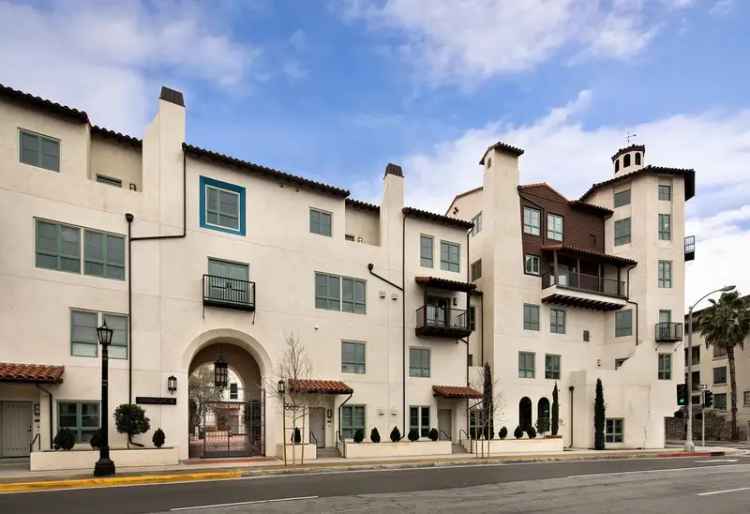 Rent Luxury Apartments in the Playhouse District Pasadena