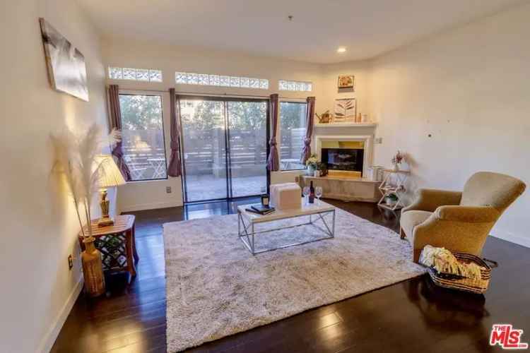 House For Sale in 4477, Woodman Avenue, Los Angeles, California