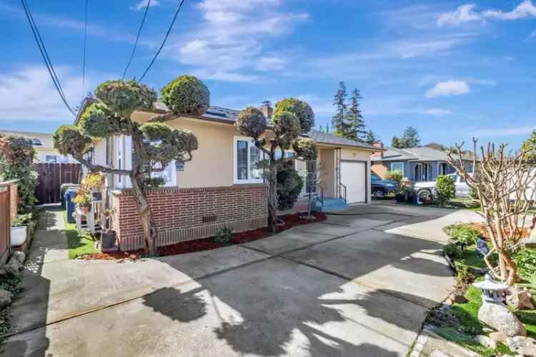 Buy Home in Castro Valley with 2 Bedrooms and Modern Features