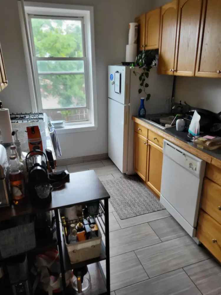 Rent Apartment Unit 5 Bedrooms 2 Bathrooms in Allston Packard's Square