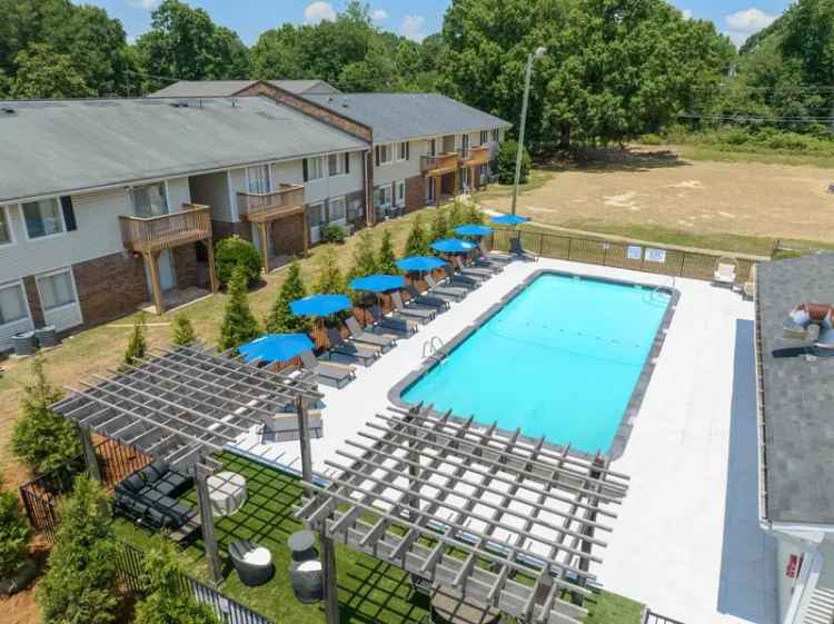 Rent Newly Renovated Apartment in Anderson SC with Balcony and Amenities