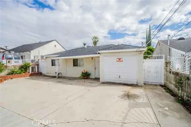 House For Sale in 13972, Beaver Street, Los Angeles, California