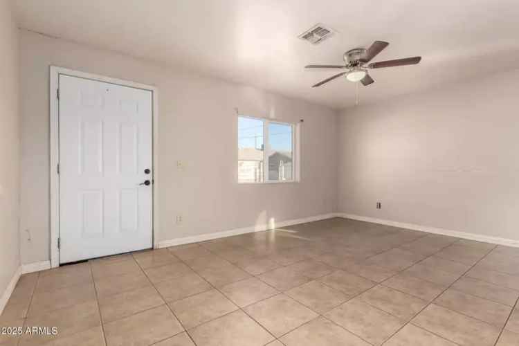 Duplex Buy in Phoenix with 2 Bedrooms and New Roof