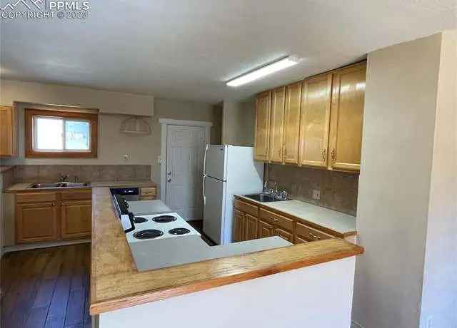 House For Sale in Colorado Springs, Colorado