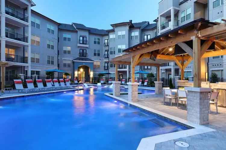 Rent Apartments in Richmond with Luxury Amenities and Pet Spa