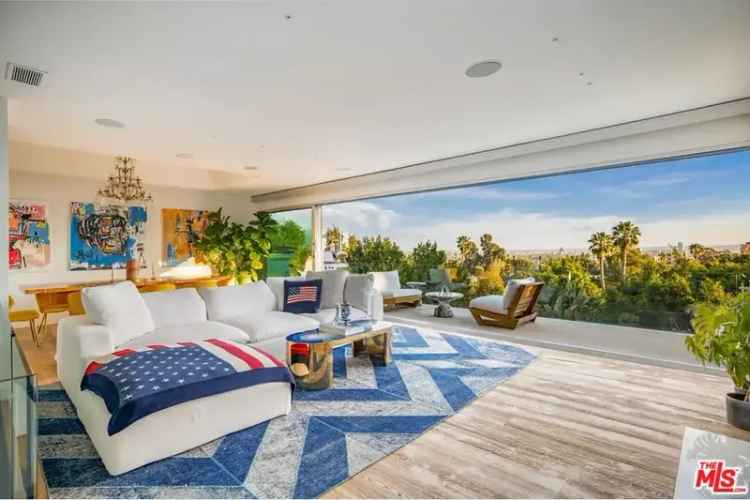 House For Sale in 7924, Hillside Avenue, Los Angeles, California