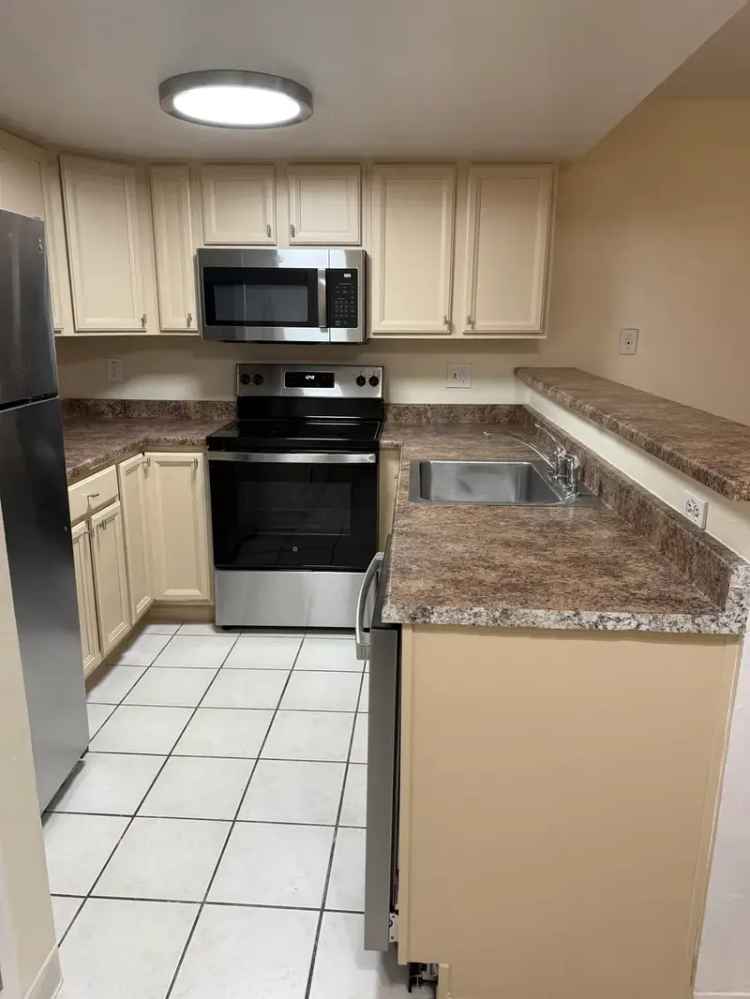 Rent Renovated Apartment Unit Near Airport Boulevard with New Appliances