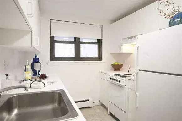 Rent Newly Renovated Apartments in Brookline with Heat Included