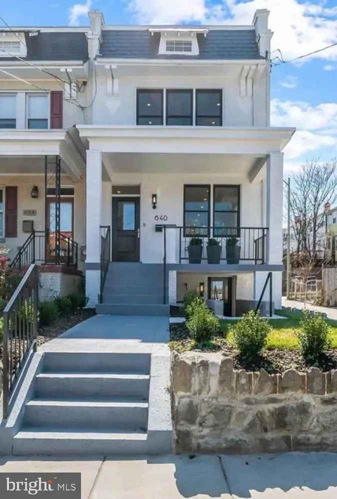 House For Sale in 640, Farragut Street Northwest, Washington, District of Columbia