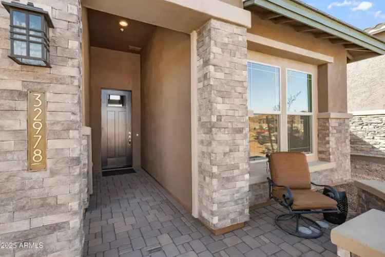 Buy Modern Luxury Home in Northpointe at Vistancia with 3 Bedrooms