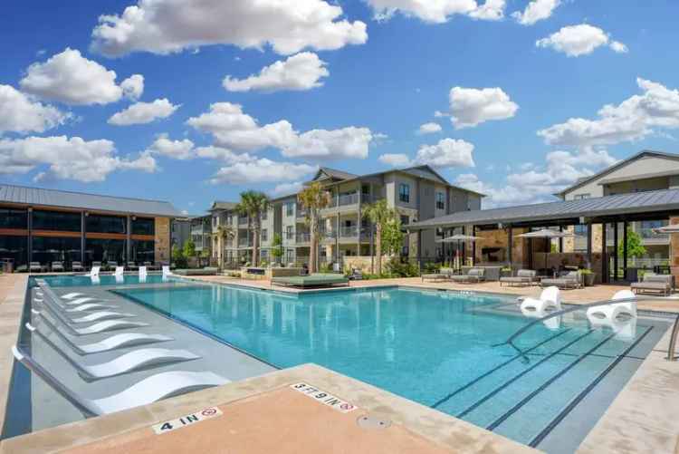 Rent Modern Apartments Near Gruene with Exquisite Amenities